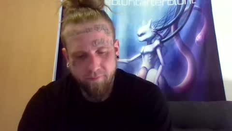 Snapshot of smokebluntafterblunt chatting on 05/10/26, 02:39 smoke online show from 05/10/26, 02:39
