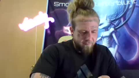 Snapshot of smokebluntafterblunt chatting on 05/25/26, 07:20 smoke online show from 05/25/26, 07:20