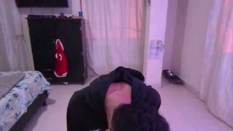 Snapshot of smoker00teddybear chatting on 12/21/24, 08:39 teddy online show from 12/21/24, 08:39