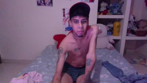 Snapshot of smoker00teddybear chatting on 01/04/25, 09:54 teddy online show from 01/04/25, 09:54