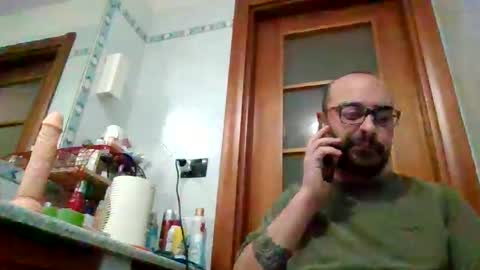 Snapshot of smoker985 chatting on 11/18/25, 05:06 smoker985 online show from 11/18/25, 05:06