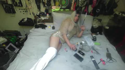 Snapshot of smokeslut365 chatting on 11/13/25, 06:29 smokeslut365 online show from 11/13/25, 06:29