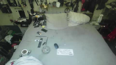 Snapshot of smokeslut365 chatting on 12/18/25, 10:05 smokeslut365 online show from 12/18/25, 10:05