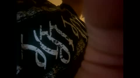 Snapshot of smokeymt420 chatting on 02/06/25, 01:49 smokeymt420 online show from 02/06/25, 01:49