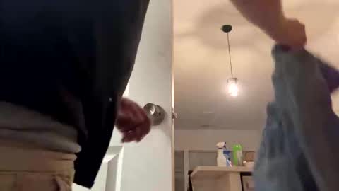 Snapshot of smokeymt420 chatting on 10/21/25, 04:13 smokeymt420 online show from 10/21/25, 04:13