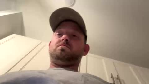 Snapshot of smokeymt420 chatting on 10/26/25, 05:02 smokeymt420 online show from 10/26/25, 05:02