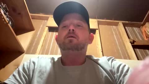 Snapshot of smokeymt420 chatting on 01/18/26, 10:46 smokeymt420 online show from 01/18/26, 10:46