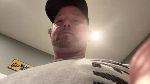 Snapshot of smokeymt420 chatting on 02/25/26, 08:13 smokeymt420 online show from 02/25/26, 08:13