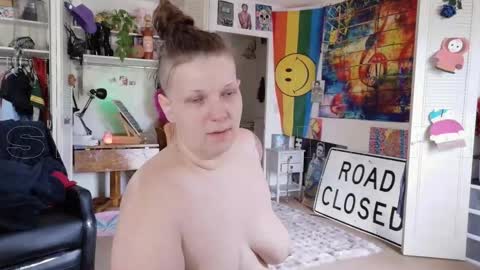 Snapshot of smokihippi chatting on 03/13/26, 07:53 Big Dawg online show from 03/13/26, 07:53