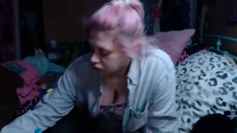 DIAN dee-ann online show from 01/22/25, 02:26