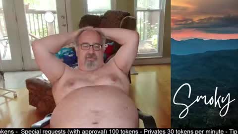 Snapshot of smokymountanman chatting on 06/12/26, 05:45 smokymountanman online show from 06/12/26, 05:45