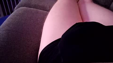 Snapshot of smokynight chatting on 12/18/25, 03:34 smokynight online show from 12/18/25, 03:34