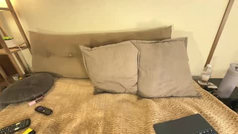 Snapshot of smonkedup chatting on 10/29/25, 07:15 Carolina online show from 10/29/25, 07:15