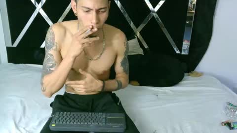 Snapshot of smooke_skinny chatting on 01/10/25, 12:59 Daniel Aston online show from 01/10/25, 12:59