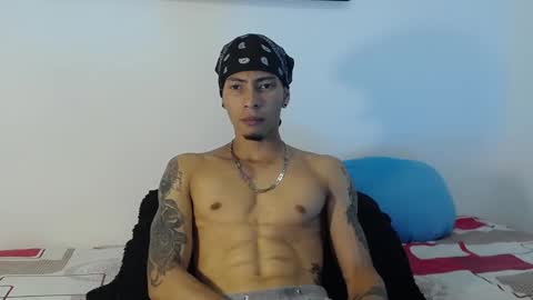 Snapshot of smooke_skinny chatting on 09/17/25, 06:53 Daniel Aston online show from 09/17/25, 06:53