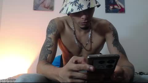 Snapshot of smooke_skinny chatting on 10/26/25, 03:12 Daniel Aston online show from 10/26/25, 03:12