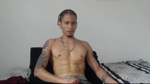 Snapshot of smooke_skinny chatting on 10/26/25, 08:15 Daniel Aston online show from 10/26/25, 08:15