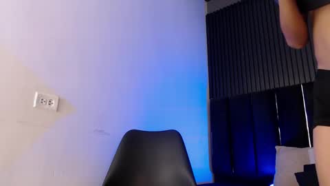 Ethan online show from 03/25/26, 05:41