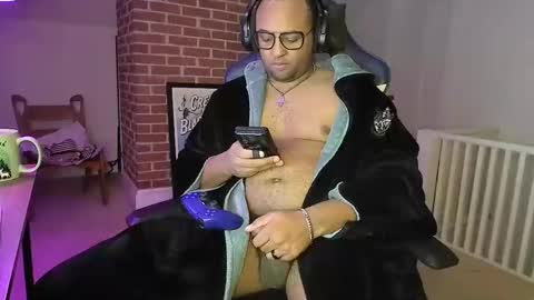 Smoothj2011 online show from 04/01/26, 08:37