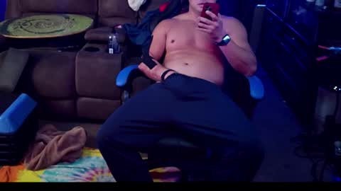 Snapshot of smoothjocknubie chatting on 11/30/25, 10:41 Myke Jackin online show from 11/30/25, 10:41