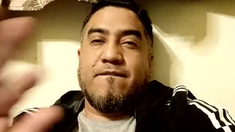 Snapshot of smoothstrik3r chatting on 01/17/26, 06:51 smoothstrik3r online show from 01/17/26, 06:51