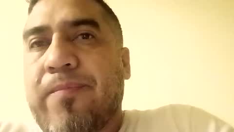 Snapshot of smoothstrik3r chatting on 03/25/26, 05:24 smoothstrik3r online show from 03/25/26, 05:24