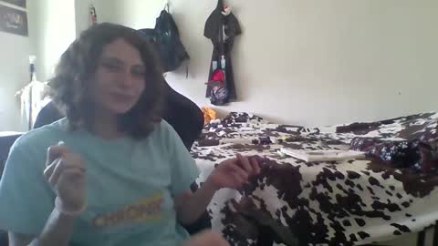 Snapshot of smoothvodka chatting on 04/10/26, 06:12 Bambi--Vodka online show from 04/10/26, 06:12