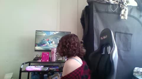 Snapshot of smoothvodka chatting on 04/18/26, 07:07 Bambi--Vodka online show from 04/18/26, 07:07