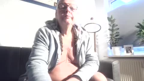 smoothy5460 online show from 01/02/25, 07:44