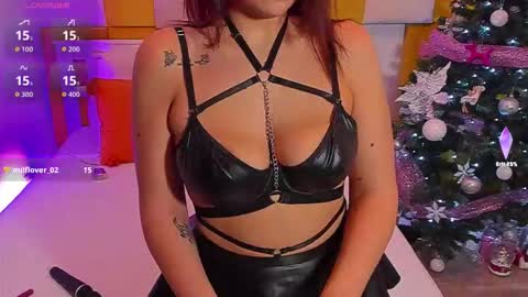 Snapshot of smurf3tt3 chatting on 12/18/25, 06:14 Sidney 3 online show from 12/18/25, 06:14