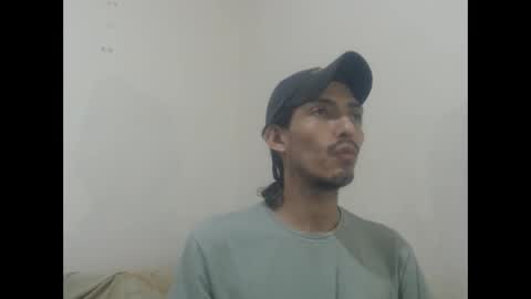 Snapshot of snackontime19 chatting on 05/19/26, 03:57 snackontime19 online show from 05/19/26, 03:57
