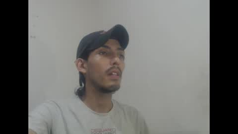 Snapshot of snackontime19 chatting on 05/27/26, 03:03 snackontime19 online show from 05/27/26, 03:03