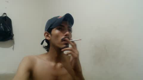 Snapshot of snackontime19 chatting on 06/27/26, 05:01 snackontime19 online show from 06/27/26, 05:01