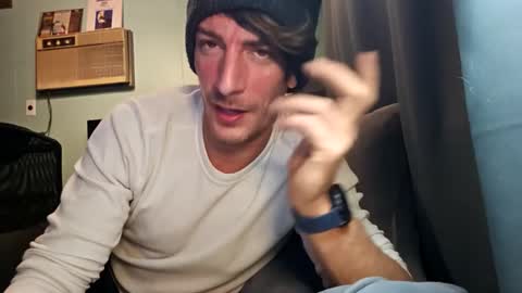 Snackyyyy online show from 02/28/26, 02:23