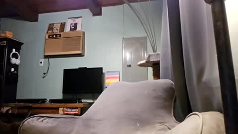 Snapshot of snackyyyy chatting on 04/28/26, 02:27 Snackyyyy online show from 04/28/26, 02:27