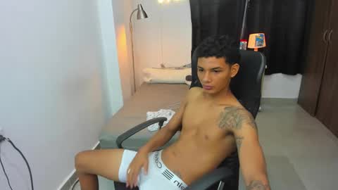 Snapshot of snak_master1 chatting on 11/07/25, 04:18 snak_master1 online show from 11/07/25, 04:18