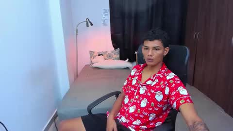 Snapshot of snak_master1 chatting on 11/11/25, 04:51 snak_master1 online show from 11/11/25, 04:51