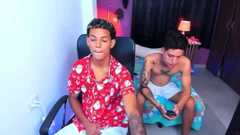 Snapshot of snak_master1 chatting on 12/22/25, 06:54 snak_master1 online show from 12/22/25, 06:54