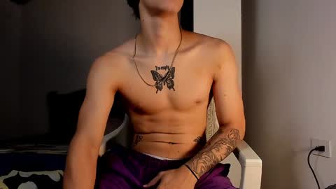 snakebutterfly online show from 12/22/24, 06:49