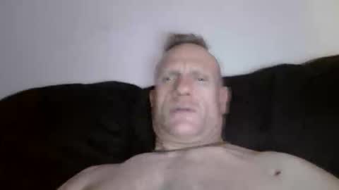 Snapshot of snblee4dp chatting on 10/19/25, 03:07 snblee4dp online show from 10/19/25, 03:07