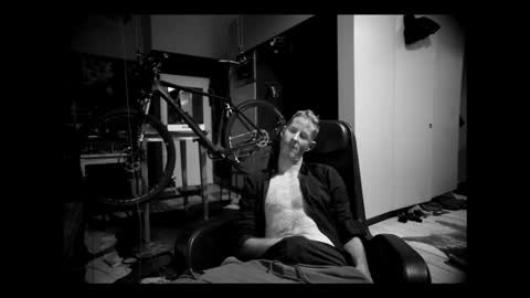 Snapshot of sneaky1985 chatting on 03/09/26, 01:20 sneaky1985 online show from 03/09/26, 01:20