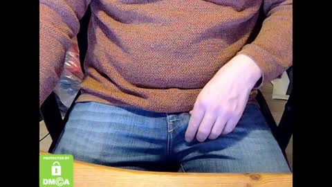 Snapshot of sneakybill82 chatting on 12/16/24, 07:00 Sneakybill online show from 12/16/24, 07:00