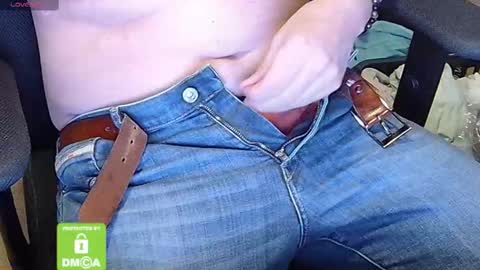 Snapshot of sneakybill82 chatting on 03/09/25, 07:05 Sneakybill online show from 03/09/25, 07:05