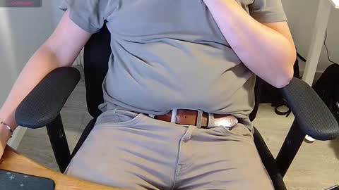 Snapshot of sneakybill82 chatting on 03/09/26, 09:30 Sneakybill online show from 03/09/26, 09:30