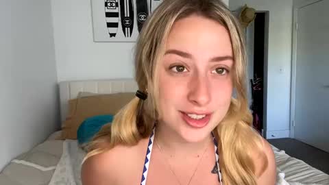 Sneaky Sadie online show from 02/28/25, 06:31