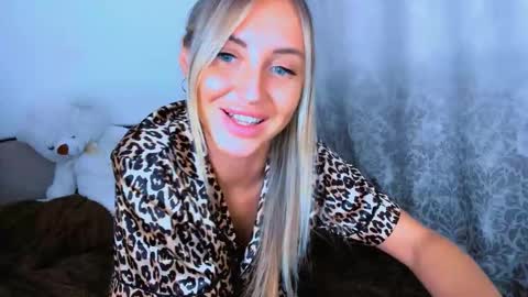 Sneja online show from 11/27/25, 09:50