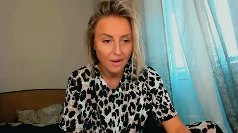 Snapshot of snezanablond chatting on 04/03/26, 11:52 Sneja online show from 04/03/26, 11:52