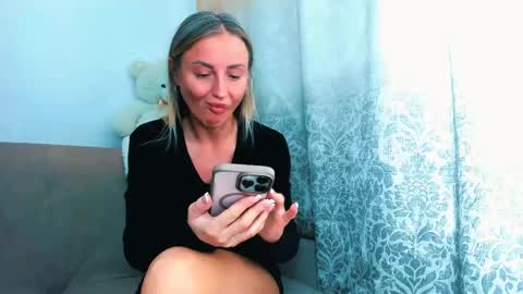 Snapshot of snezanablond chatting on 05/07/26, 08:52 Sneja online show from 05/07/26, 08:52