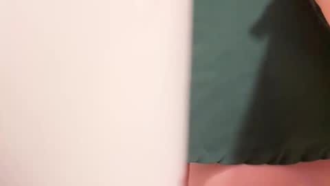 Snapshot of snezhka10 chatting on 04/04/26, 02:21 snezhka10 online show from 04/04/26, 02:21