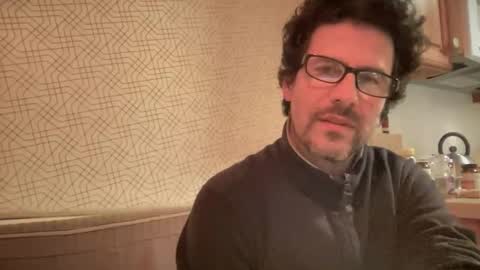 Snapshot of snfrisco76 chatting on 11/18/25, 09:14 snfrisco76 online show from 11/18/25, 09:14